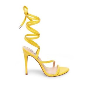 *NEVER WORN* Steve Madden Amberlyn Heeled Sandal